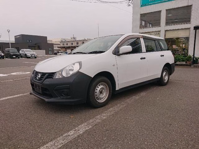 NISSAN AD