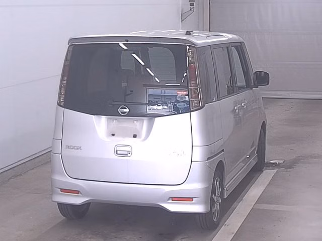 NISSAN ROOX