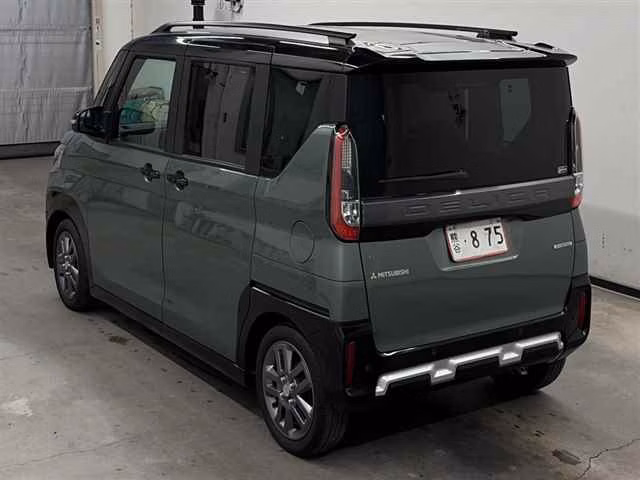 MITSUBISHI DELICA MINI