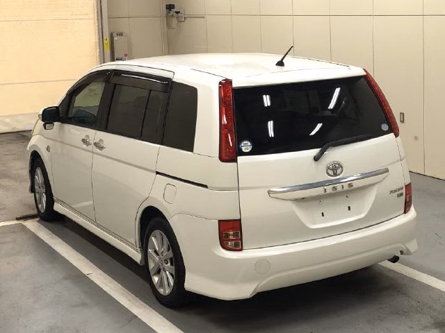 TOYOTA ISIS