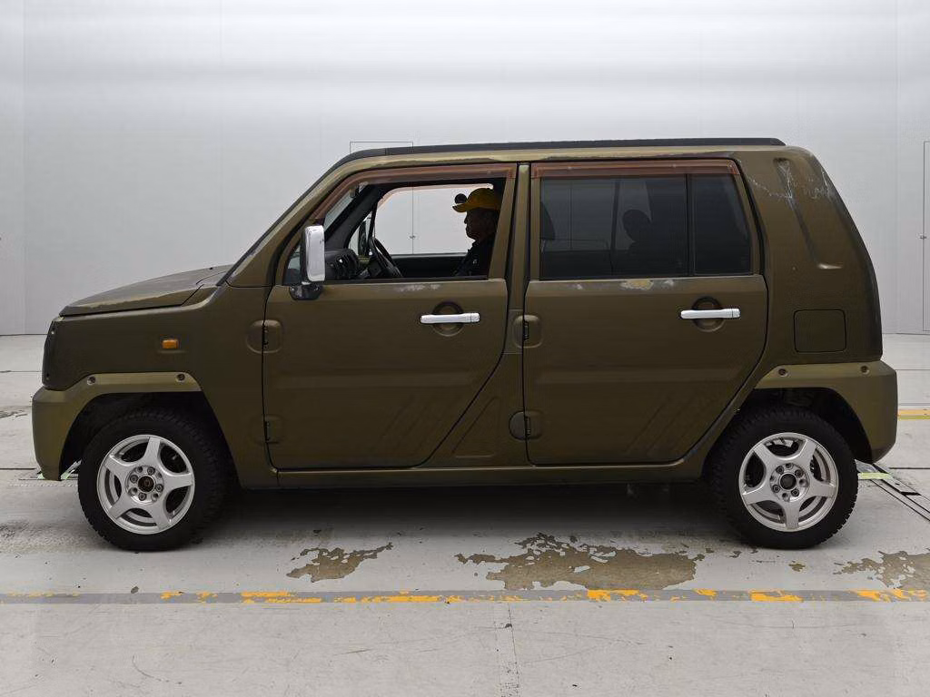 DAIHATSU NAKED