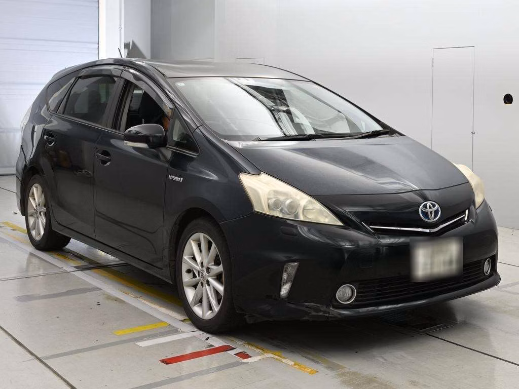 TOYOTA PRIUS ALPHA