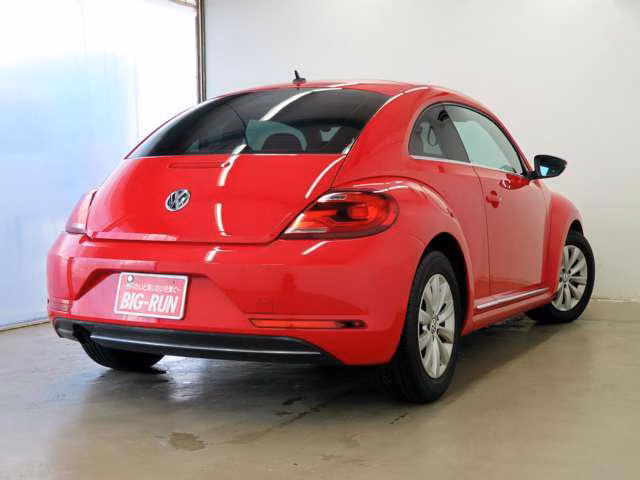VOLKSWAGEN BEETLE
