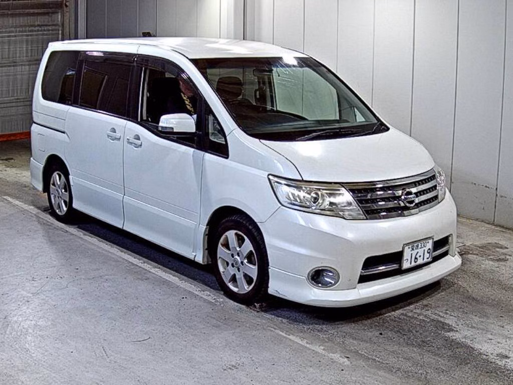 NISSAN SERENA