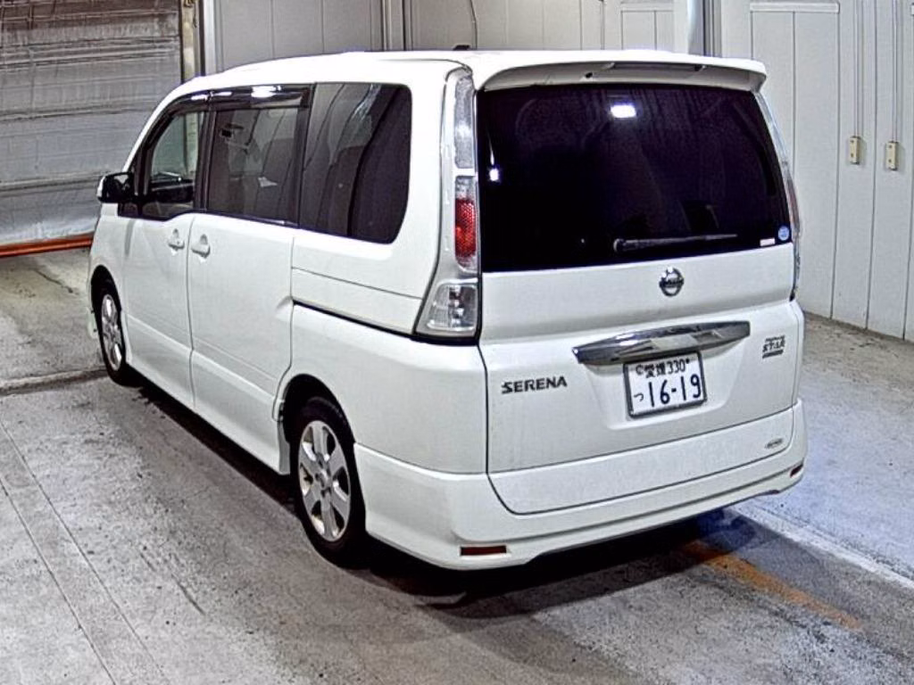 NISSAN SERENA