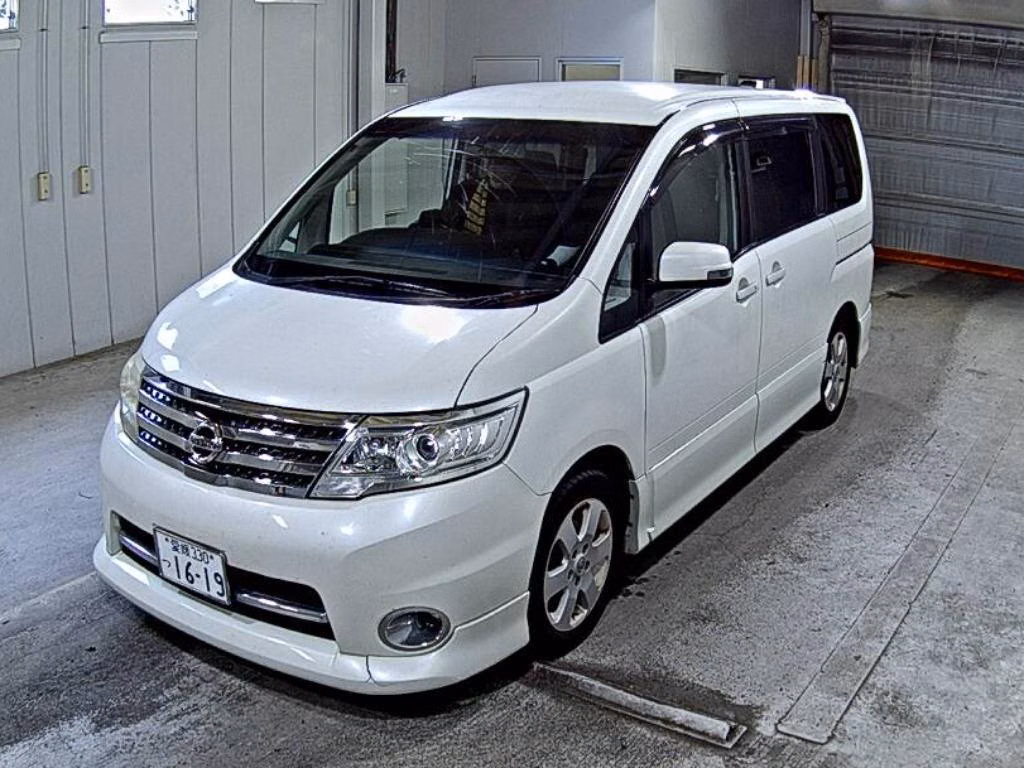 NISSAN SERENA