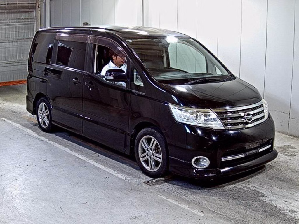 NISSAN SERENA