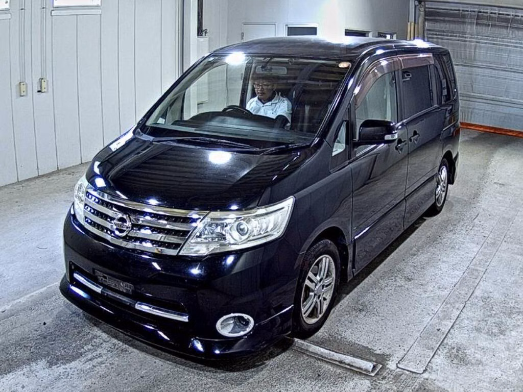 NISSAN SERENA