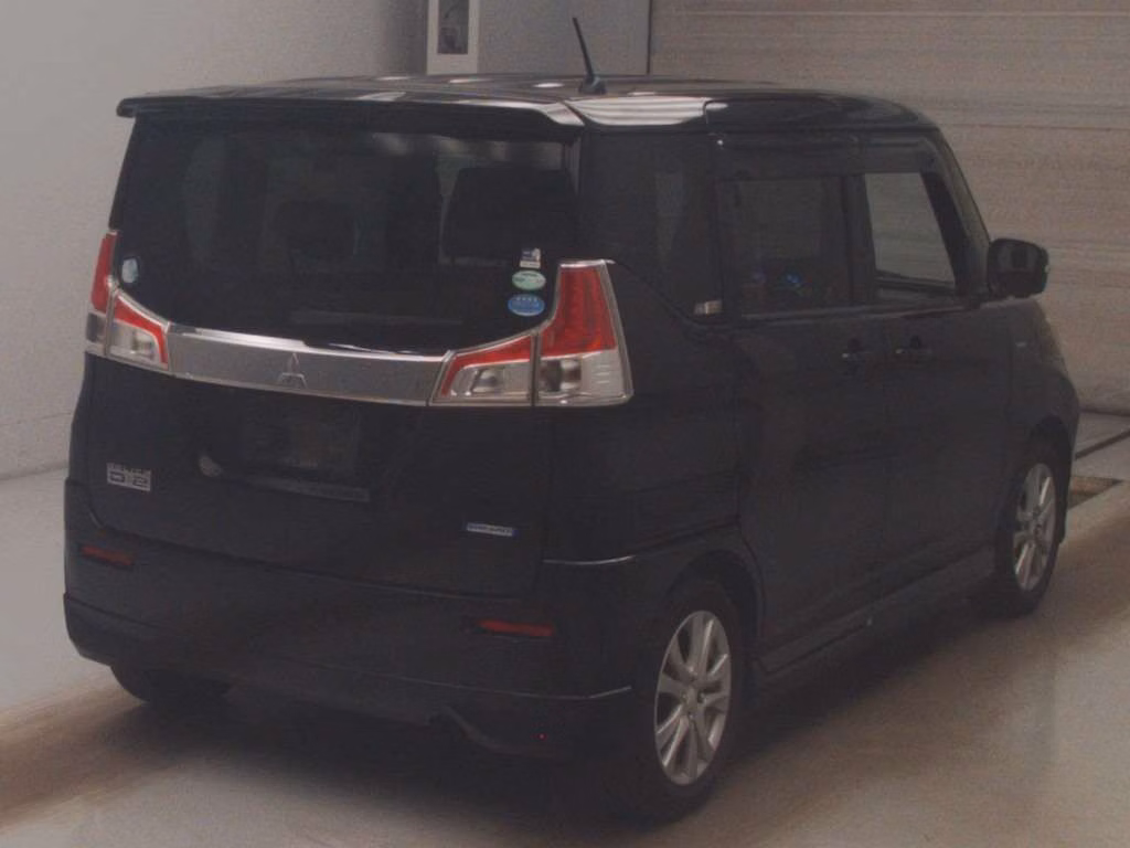 MITSUBISHI DELICA D:2