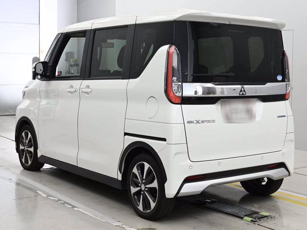 MITSUBISHI EK SPACE