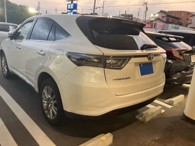 TOYOTA HARRIER