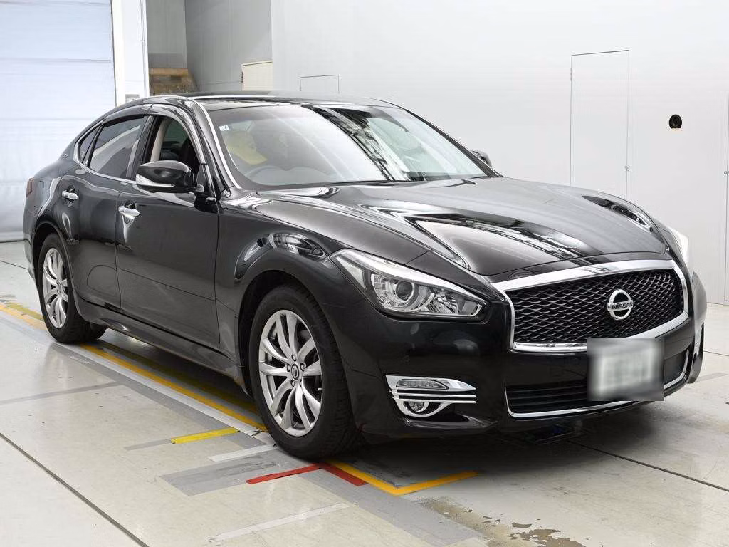 NISSAN FUGA