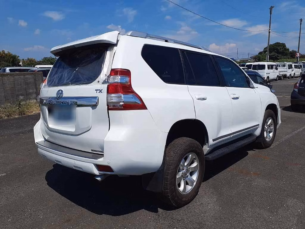 TOYOTA LAND CRUISER PRADO