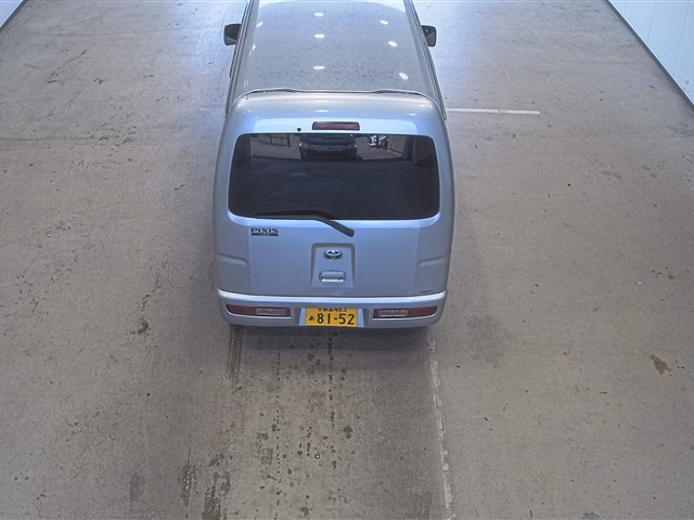 TOYOTA PIXIS VAN
