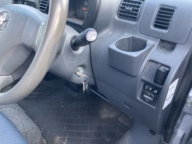 TOYOTA PIXIS VAN