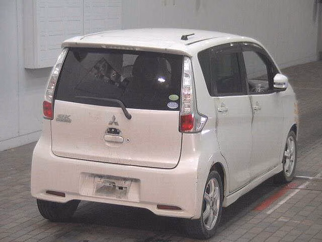 MITSUBISHI EK CUSTOM