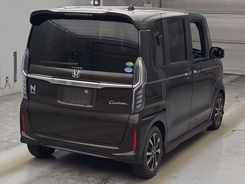 HONDA N-BOX