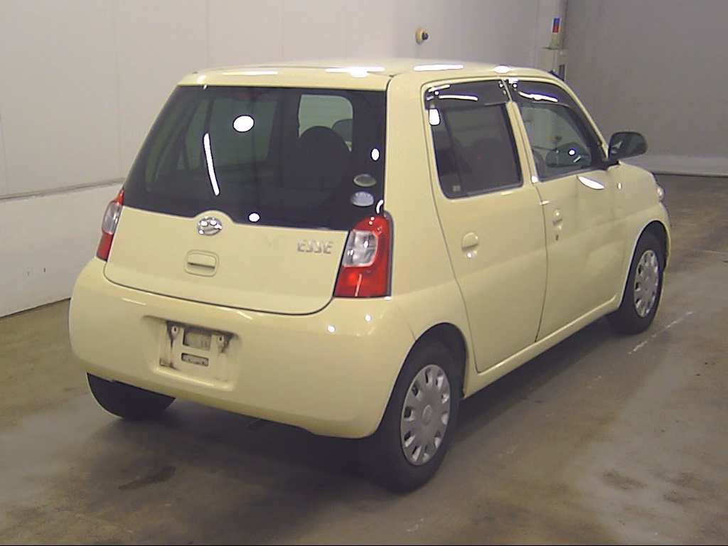DAIHATSU ESSE