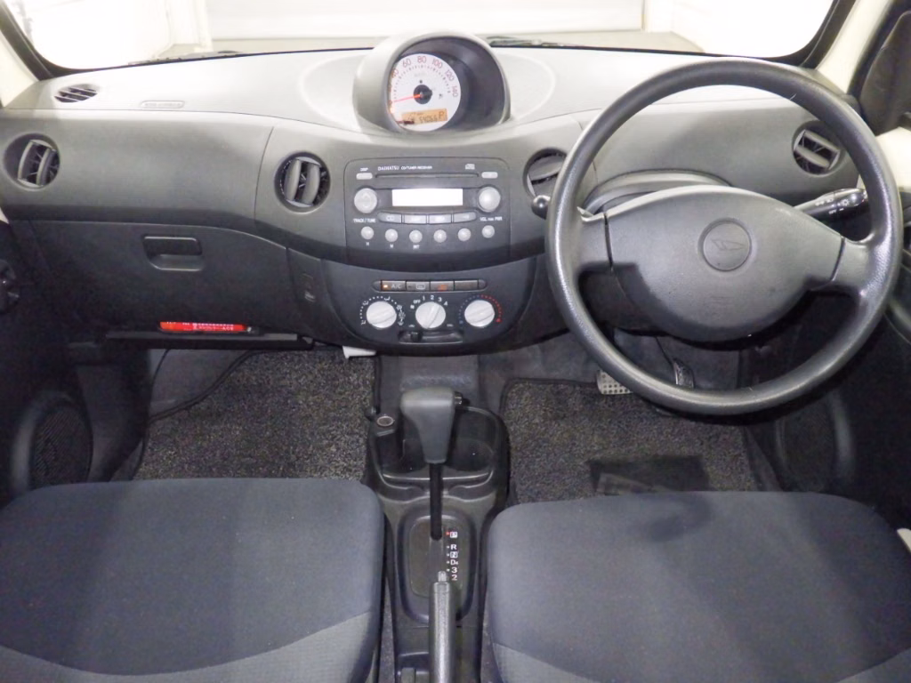 DAIHATSU ESSE