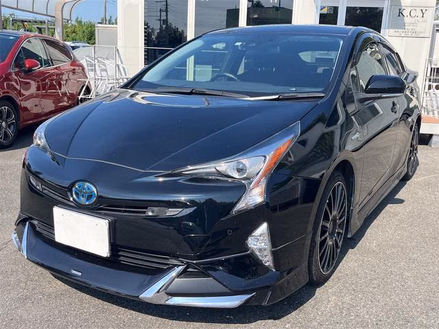 TOYOTA PRIUS