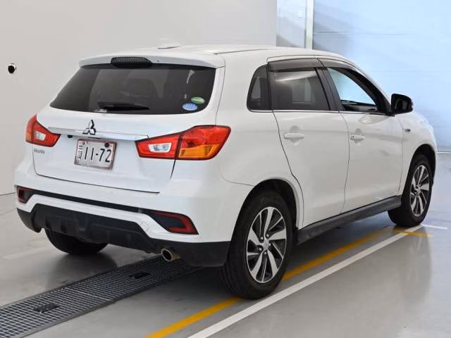 MITSUBISHI RVR