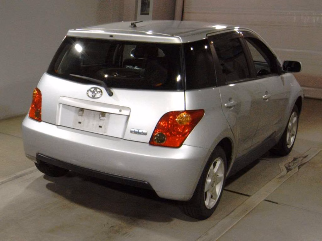 TOYOTA IST