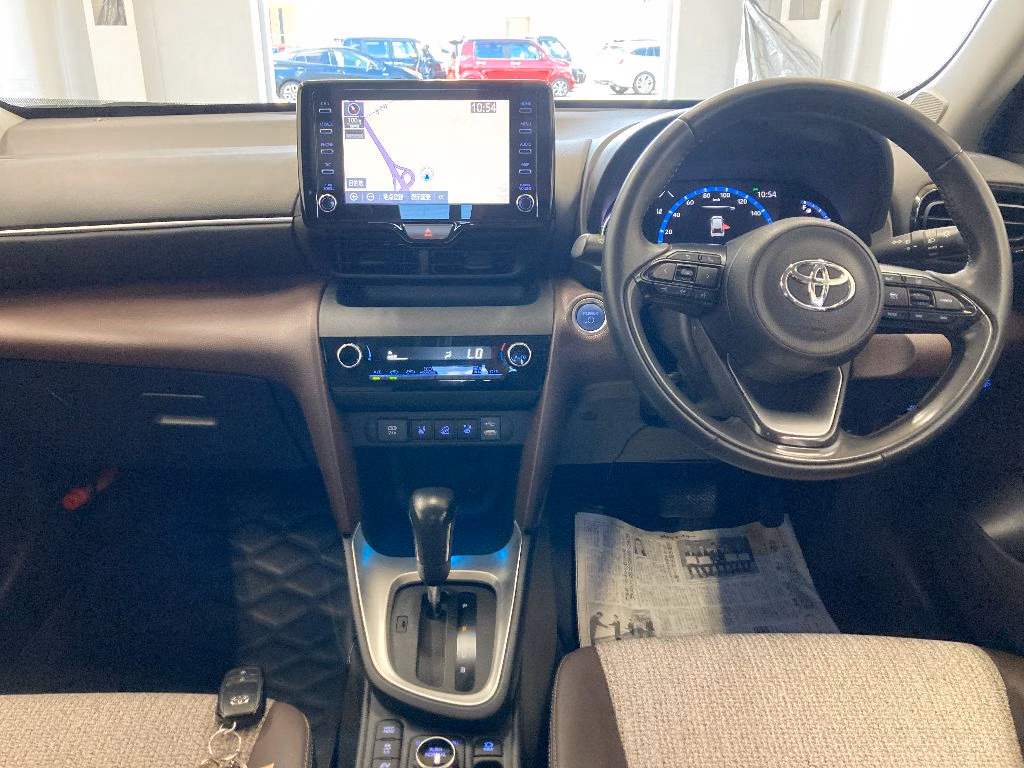 TOYOTA YARIS CROSS