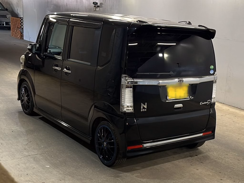 HONDA N-BOX