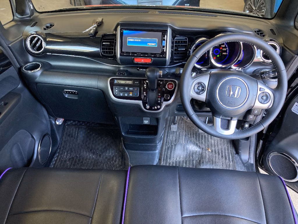 HONDA N-BOX