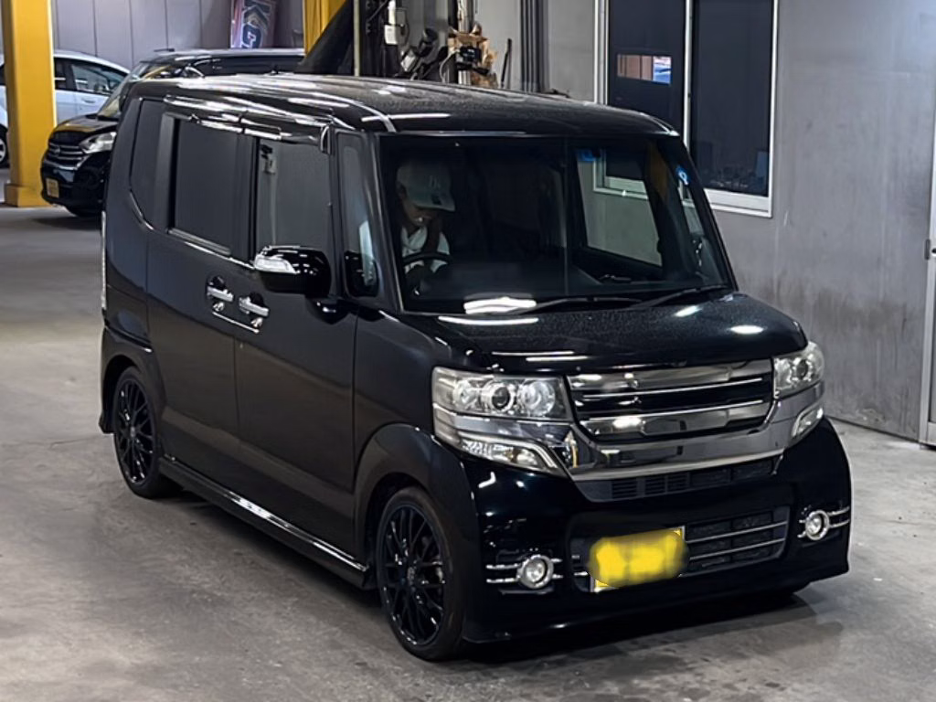 HONDA N-BOX