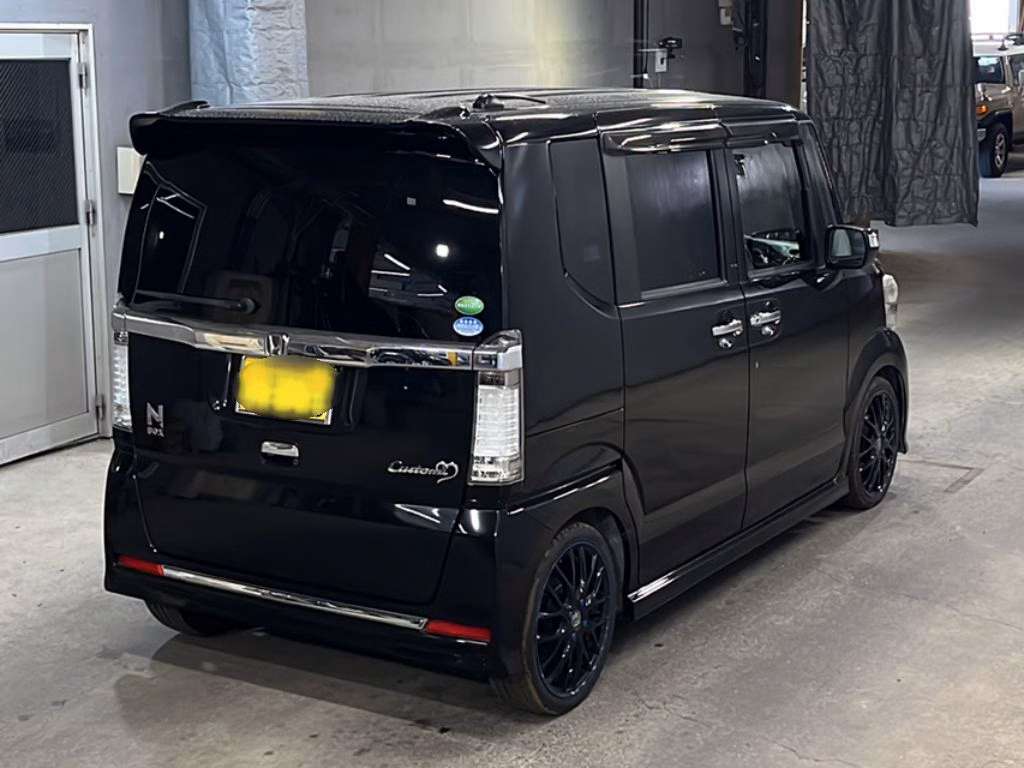 HONDA N-BOX