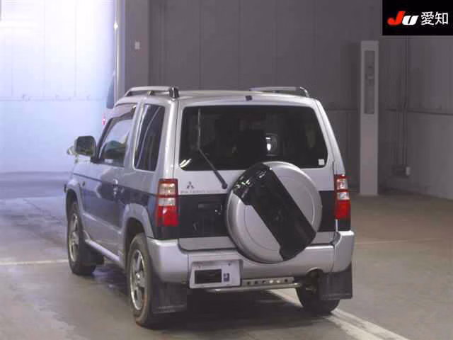 MITSUBISHI PAJERO MINI
