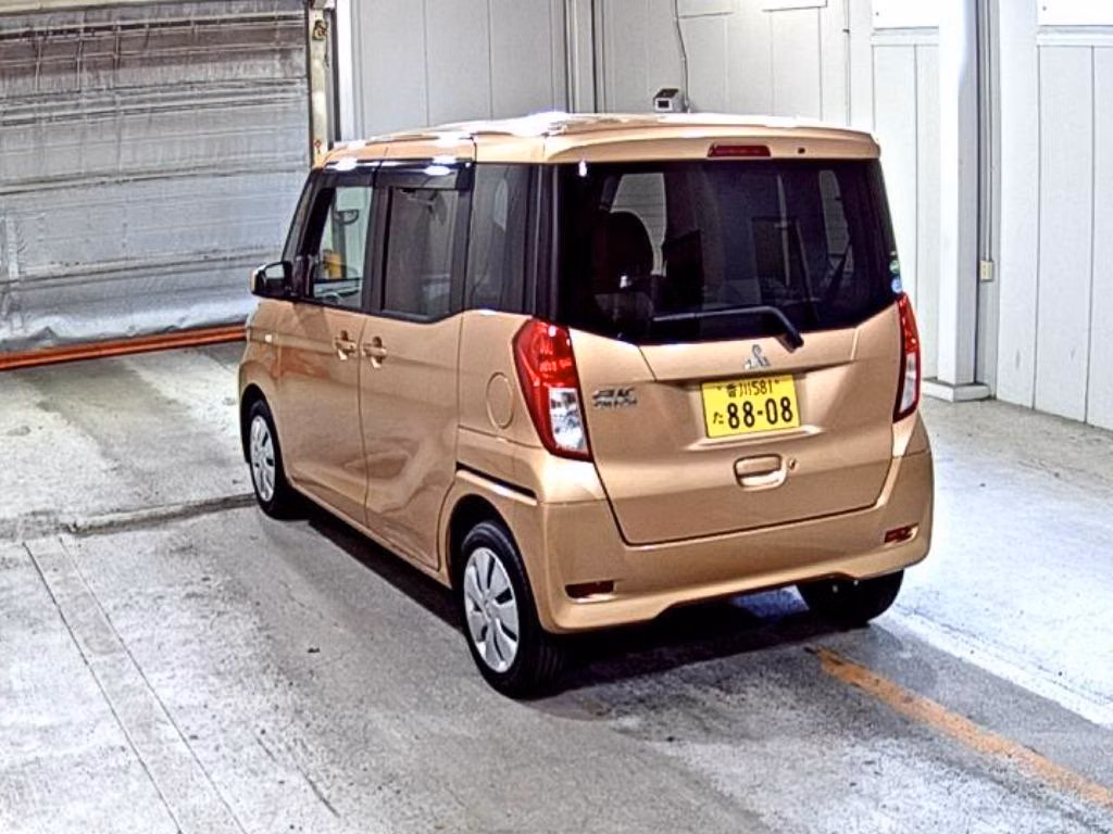 MITSUBISHI EK SPACE