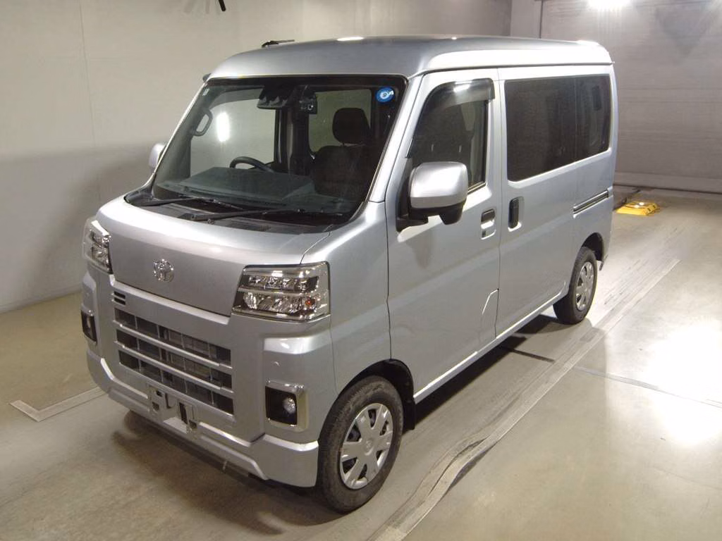 TOYOTA PIXIS VAN