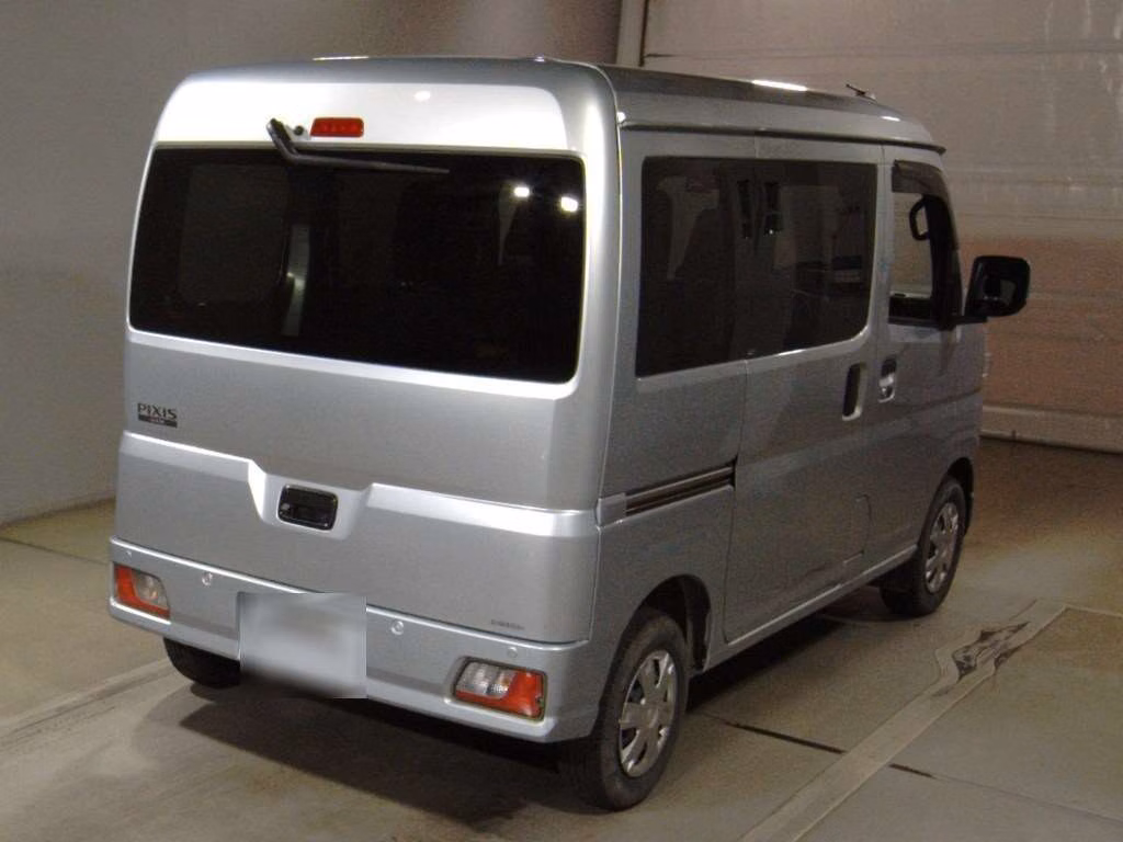 TOYOTA PIXIS VAN