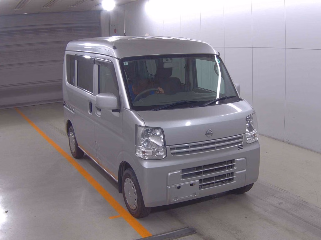 NISSAN NV100 CLIPPER
