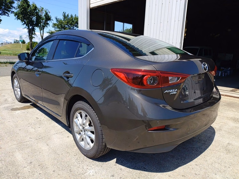MAZDA AXELA