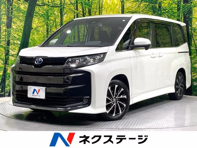 TOYOTA NOAH