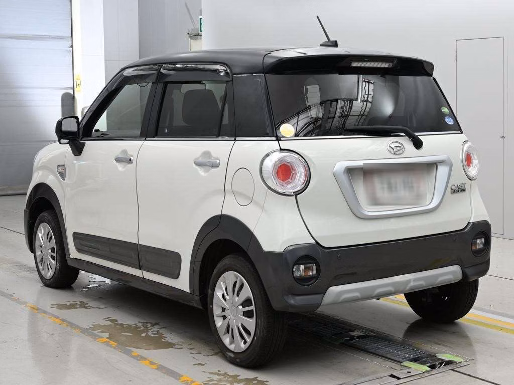 DAIHATSU CAST