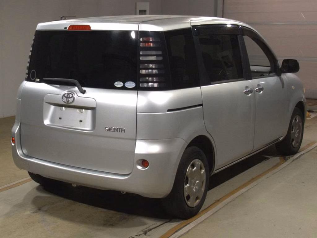 TOYOTA SIENTA