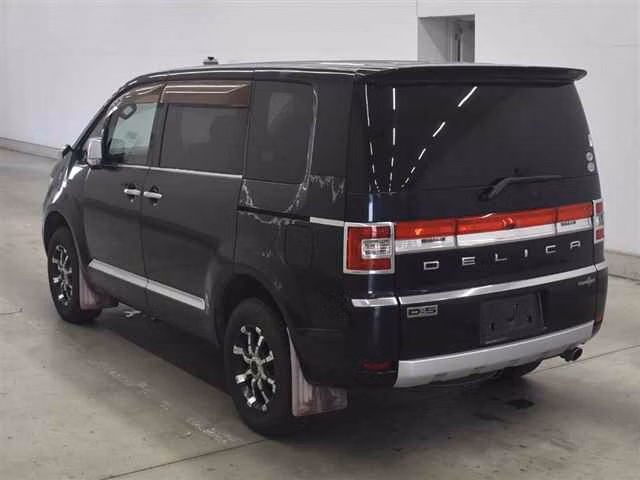MITSUBISHI DELICA D:5