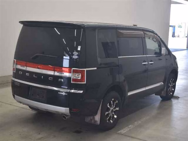 MITSUBISHI DELICA D:5