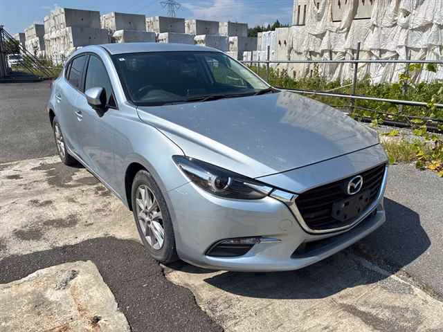 MAZDA AXELA