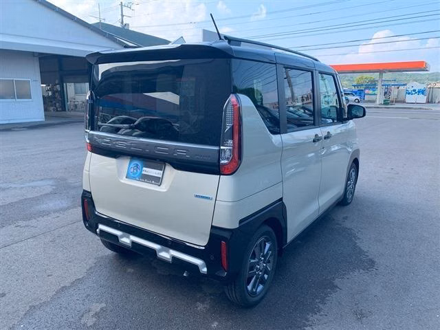 MITSUBISHI DELICA MINI