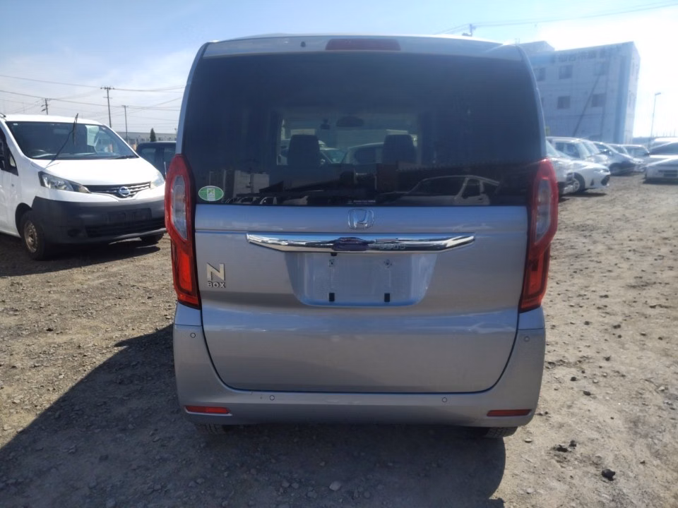 HONDA N-BOX