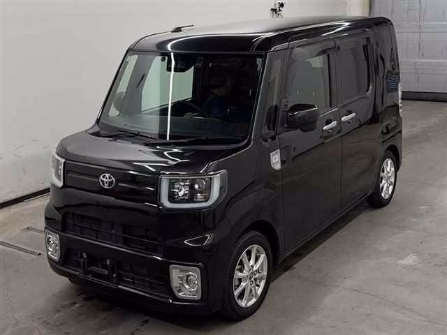 TOYOTA PIXIS MEGA