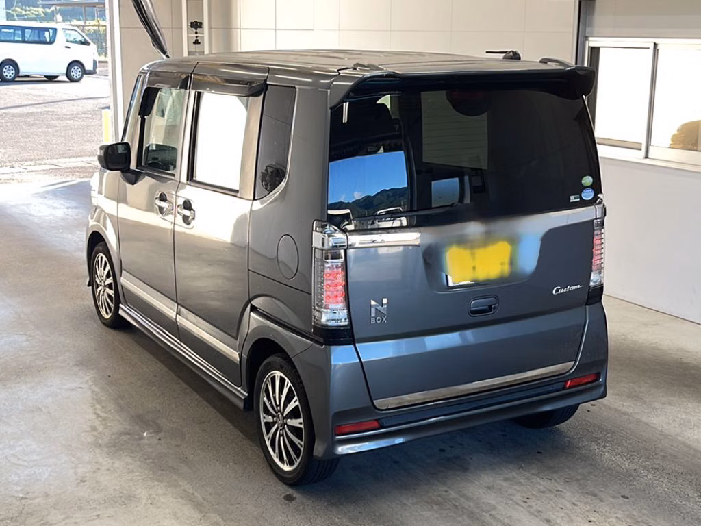 HONDA N-BOX