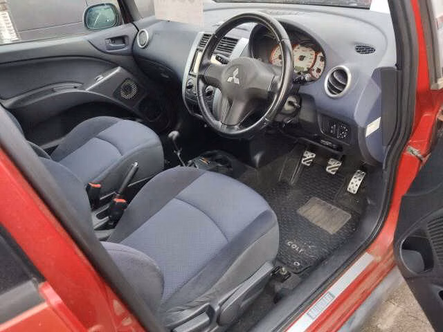 MITSUBISHI COLT