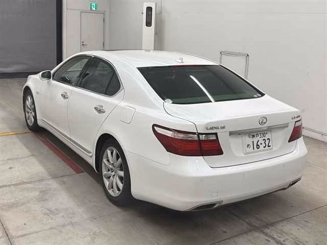 LEXUS LS460