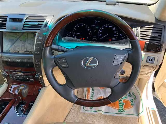 LEXUS LS460